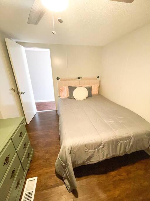 Centrally Located 3 Bedroom Уэст-Монро Экстерьер фото